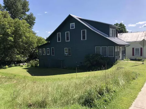 9 Troy St, Richford, VT 05476