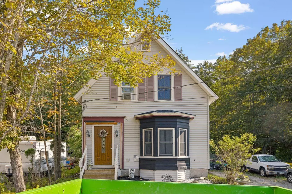 13 Church St, Gilmanton, NH 03837 29 Photos Movoto