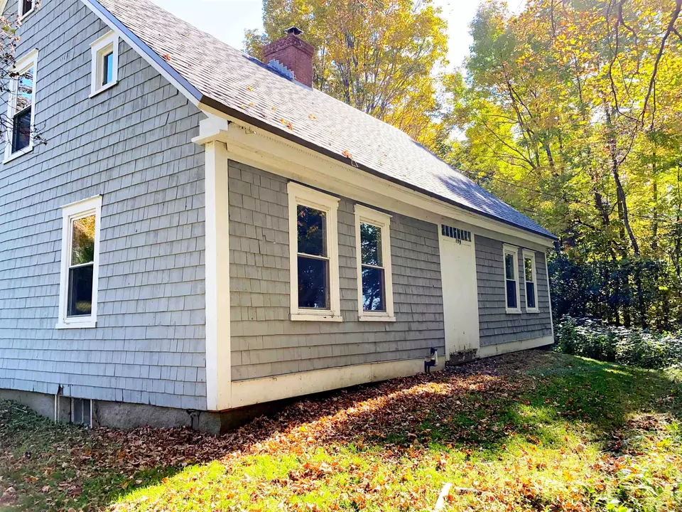 1026 East Rd, Barre, VT 05641 39 Photos Movoto