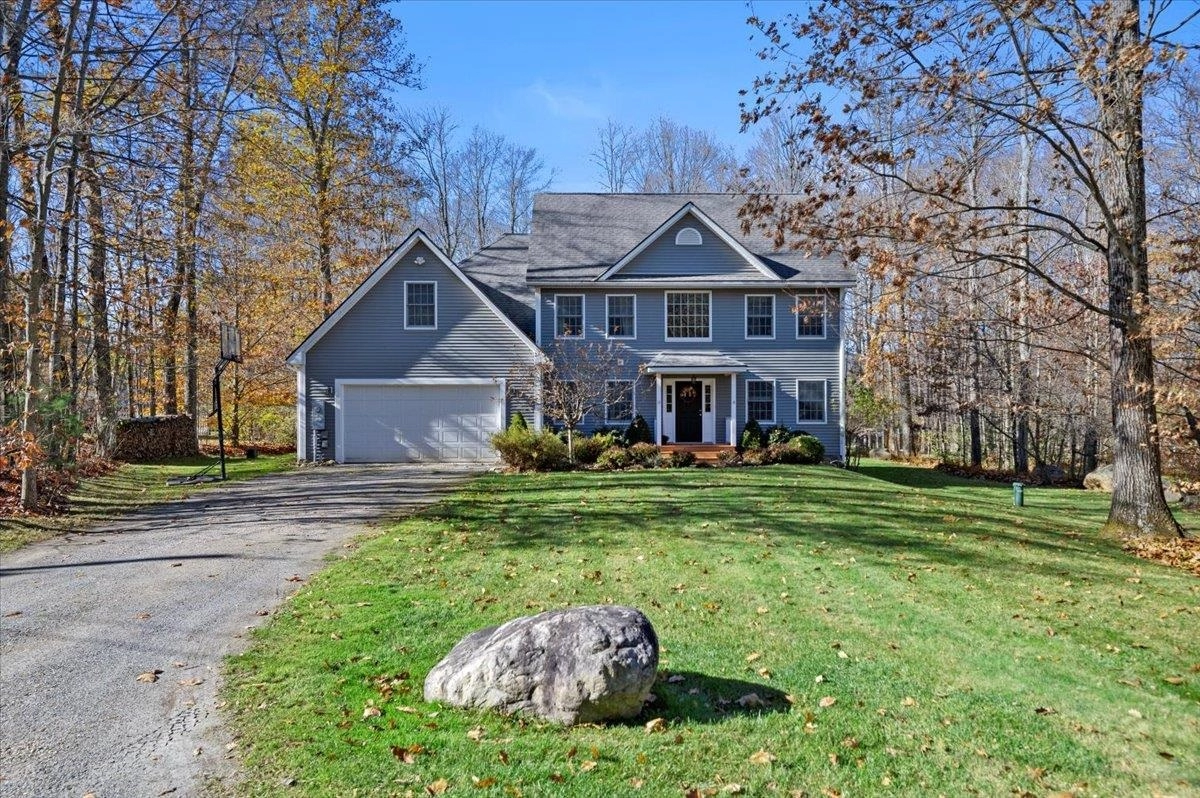 290 Mending Walls Rd  