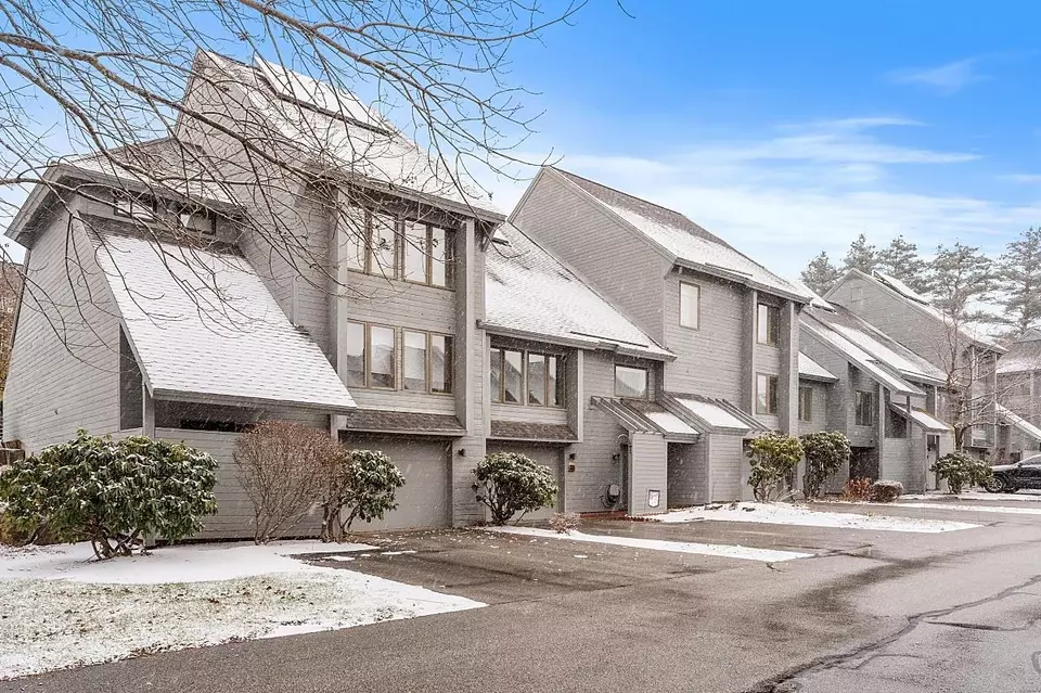 5 Rd 48, Derry, NH 03038 23 Photos Movoto