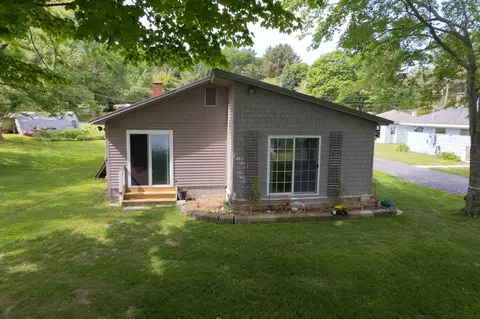 Exterior - 10 Old Town Rd, Castleton, VT 05735 photo 1 of 8