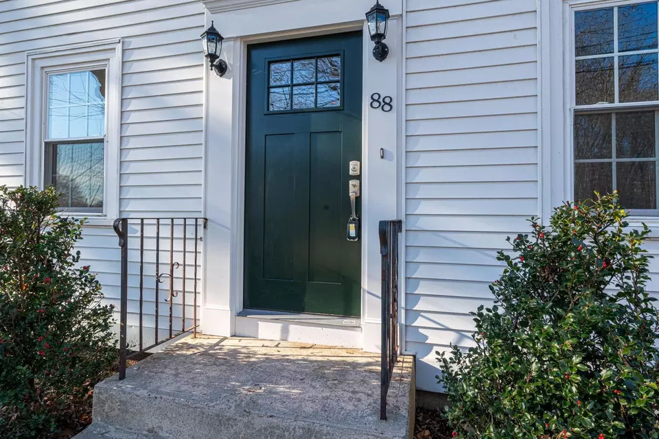 88 Tory Rd, Manchester, NH 03104 36 Photos Movoto