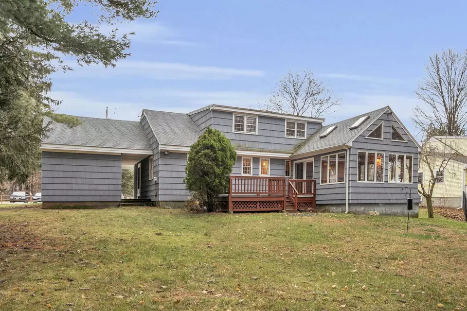 14 May Ray Ave, Plaistow, NH 03865 36 Photos Movoto