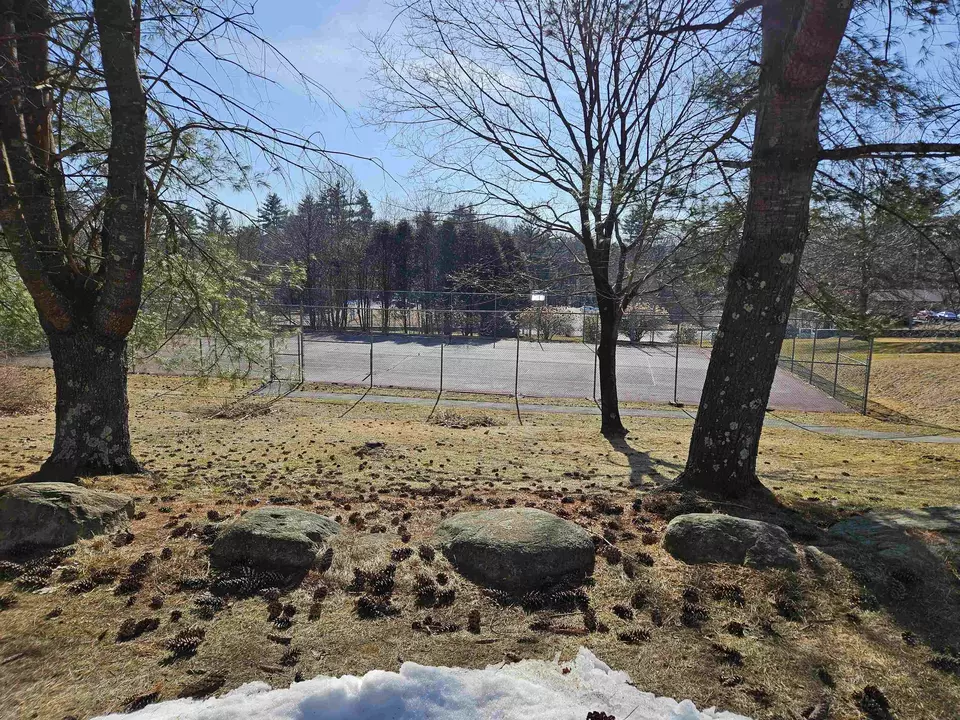 15 Windsor Ct I, Keene, NH 03431 11 Photos Movoto