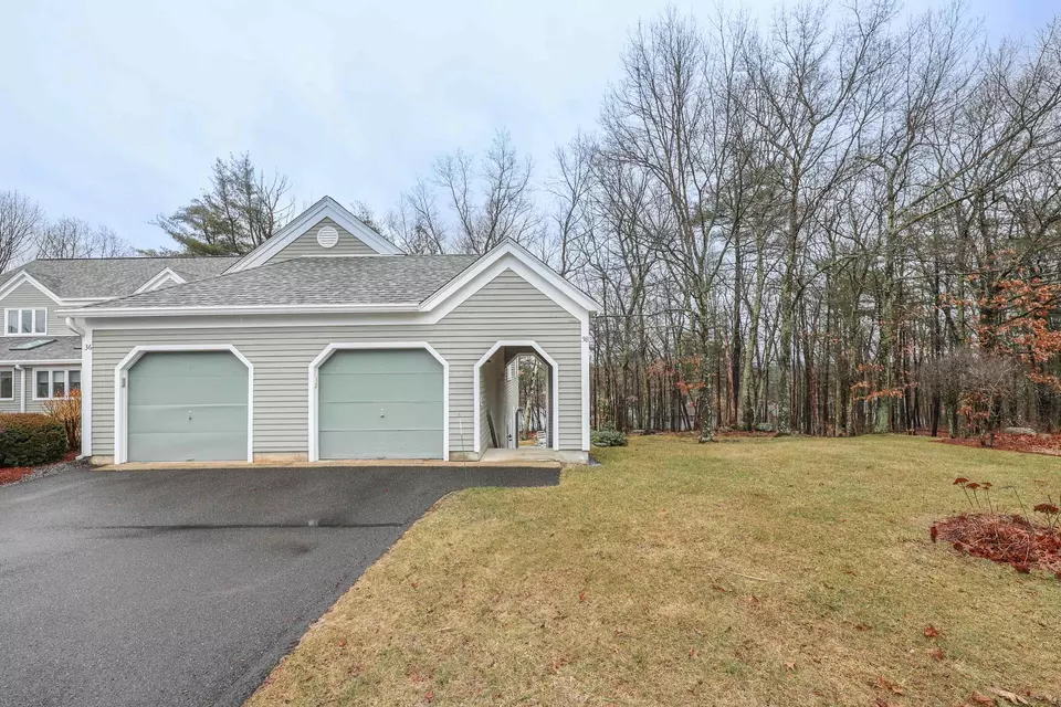 38 Heather Ct, Nashua, NH 03062 38 Photos Movoto