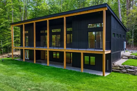 399 Bentley Rd, Hartford, VT 05001