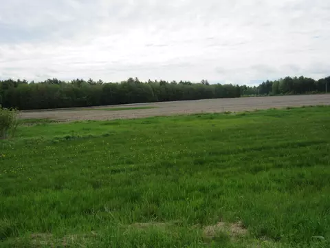 917 Gore Rd, Highgate, VT 05459