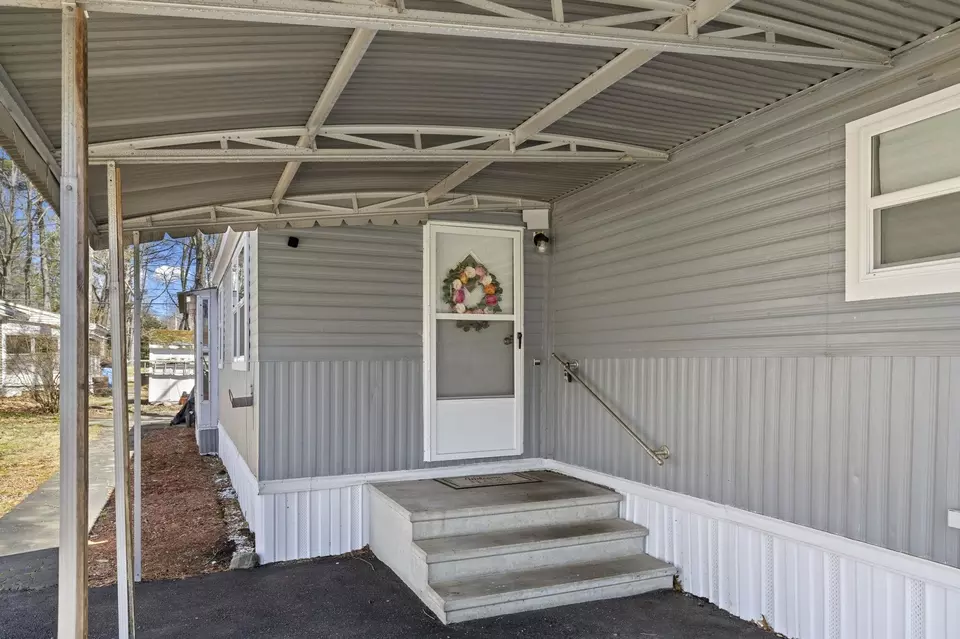 304 Friar Tuck Dr, Exeter, NH 03833 40 Photos Movoto