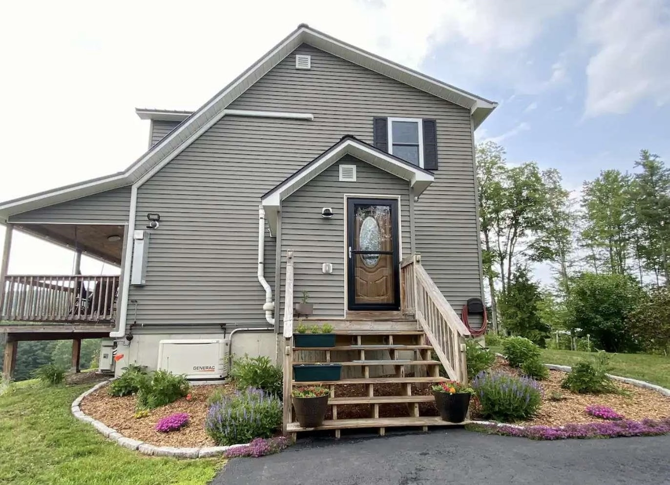321 Mohawk Dr  