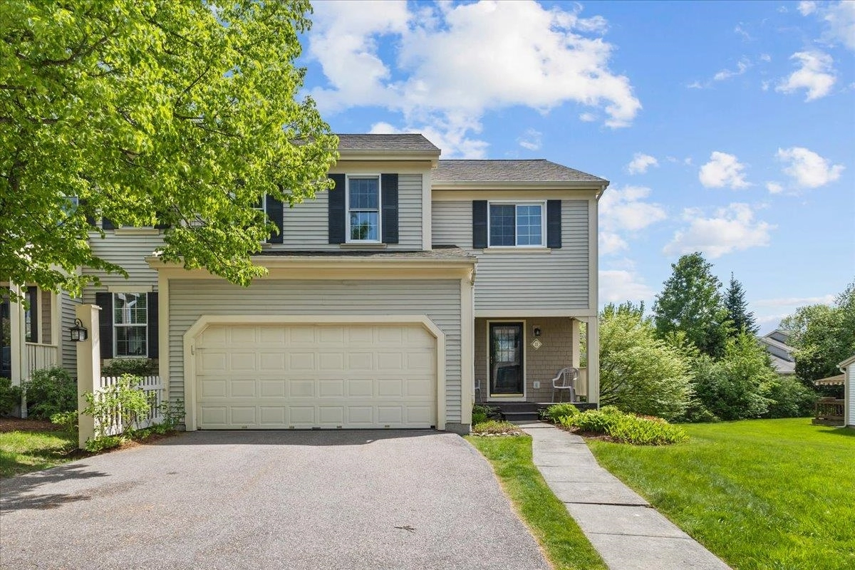 11 CARDINAL LN  
