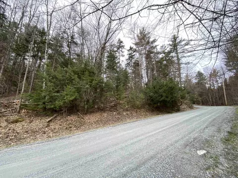 27 Spring Valley Dr, Grantham, NH 03753