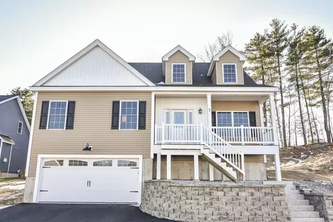 3 Bent Grass Cir #34, Kingston, NH 03848
