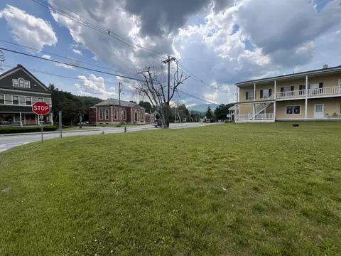 83 Main St, Ludlow, VT 05149 photo 8