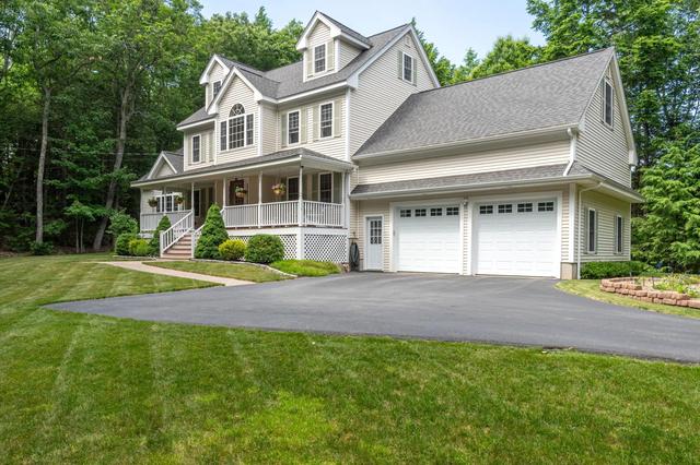 16 Ann Logan Cir, Raymond, NH 03077 | 39 Photos - Movoto