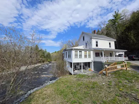 81 Assisqua Ave, Saint Johnsbury, VT 05819