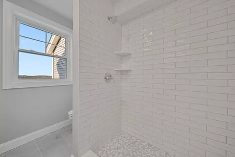 Bath - 2 Cypress Ln, Windham, NH 03087 photo 1 of 1