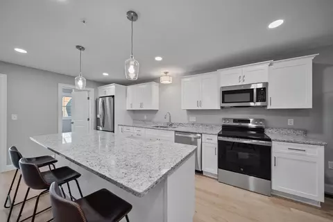 Kitchen - 2 Cypress Ln, Windham, NH 03087 photo 3 of 4