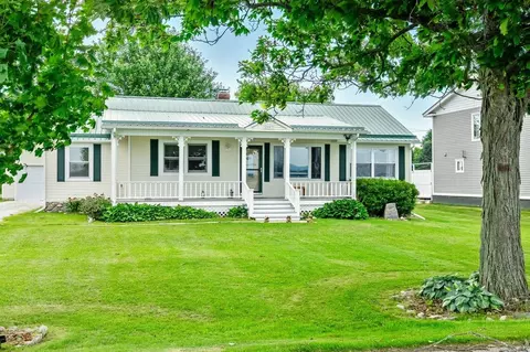 2603 W Shore Rd, Isle La Motte, VT 05463
