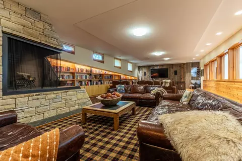 Living - 454 Mountain Rd, Stratton, VT 05360 photo 4 of 4