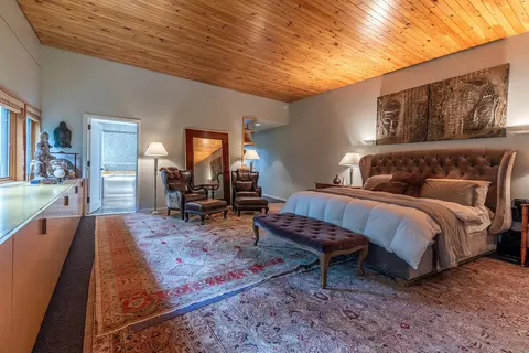 Bedroom - 454 Mountain Rd, Stratton, VT 05360 photo 2 of 4