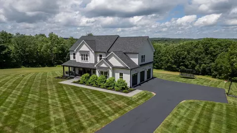 101 Hubbard Hill Rd, Rindge, NH 03461