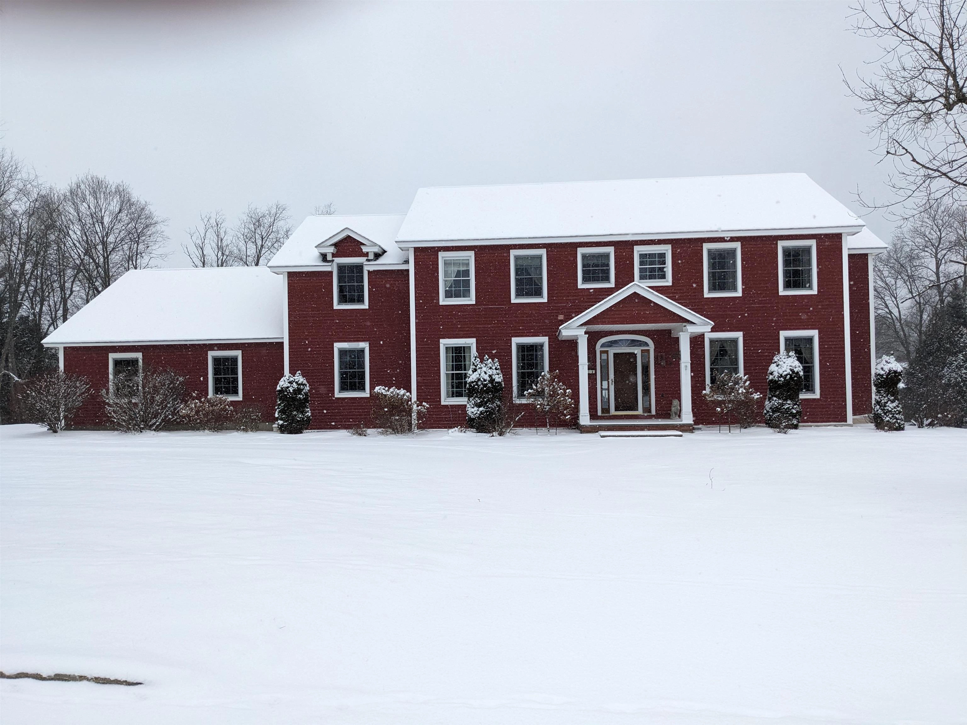 11 Tuttle Mdw Dr  