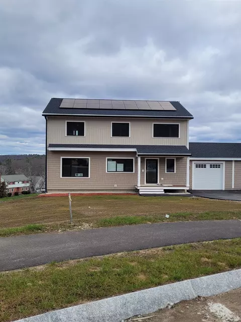 21 Windsor Ln #A, Hudson, NH 03051