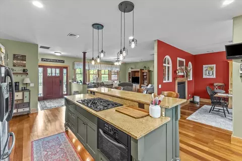 Kitchen - 36 Emerson Dr, Jericho, VT 05465 photo 4 of 4