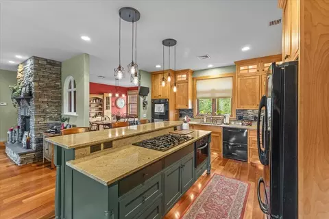 Kitchen - 36 Emerson Dr, Jericho, VT 05465 photo 1 of 4