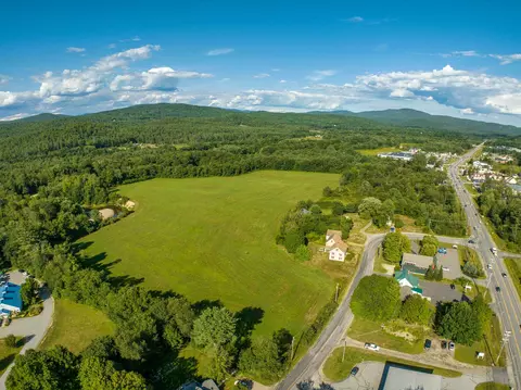 12 Smith Bridge Rd, Plymouth, NH 03264