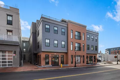 238 Deer St #305, Portsmouth, NH 03801