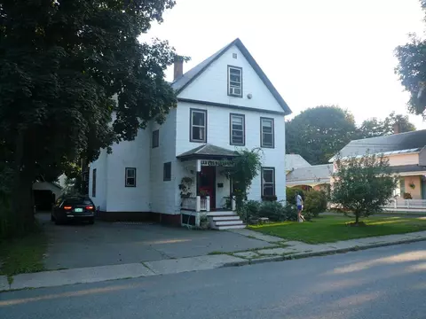 16 Washington St, Brattleboro, VT 05301