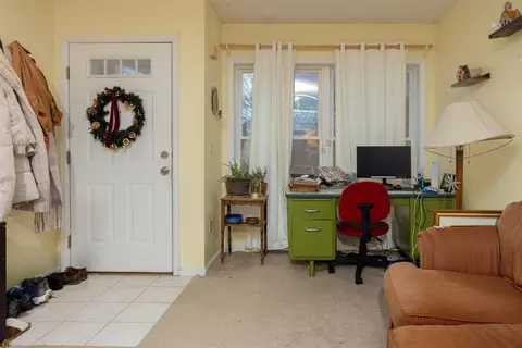 297 College St #7C, Burlington, VT 05401 | 8 Photos - Movoto
