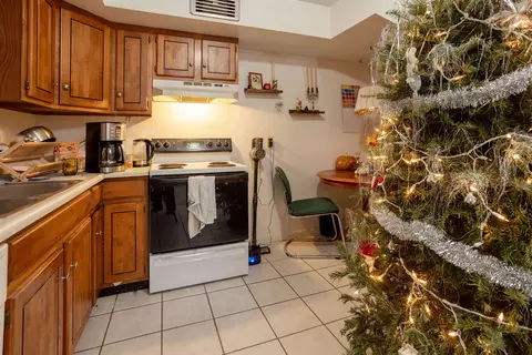 297 College St #7C, Burlington, VT 05401 | 8 Photos - Movoto