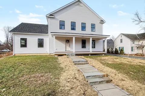 897 Falls Rd, Shelburne, VT 05482