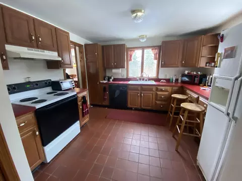 Kitchen - 24 Antler Loop, Dover, VT 05356 photo 1 of 3