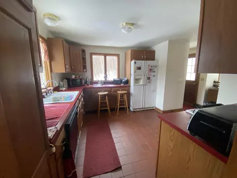 Kitchen - 24 Antler Loop, Dover, VT 05356 photo 3 of 3