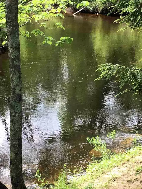 91 Whittemore Rd, Pembroke, NH 03275