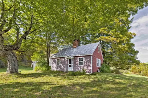 61 Crosby Rd, Topsham, VT 05076