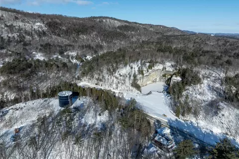 25 31 North St, Proctor, VT 05765