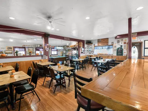 Dining - 25 31 North St, Proctor, VT 05765 photo 7 of 13