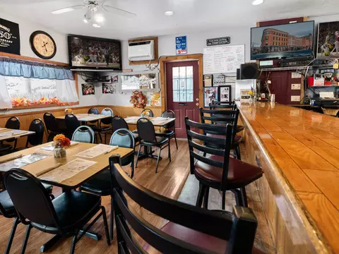Dining - 25 31 North St, Proctor, VT 05765 photo 13 of 13
