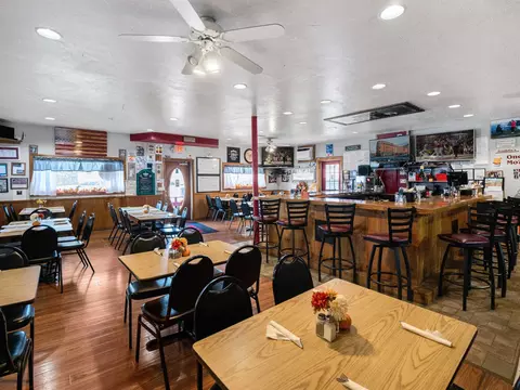 Dining - 25 31 North St, Proctor, VT 05765 photo 1 of 13