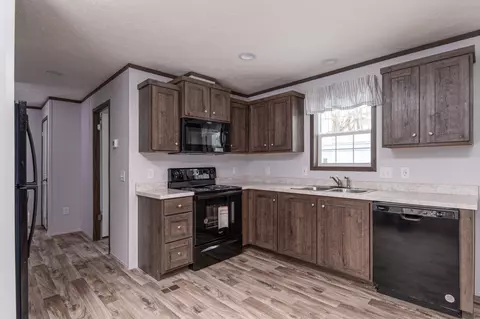 143 Oak St, Saint Johnsbury, VT 05819