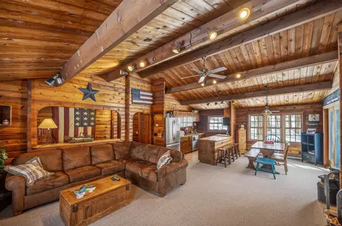 47 Ives Rd, Wilmington, VT 05363