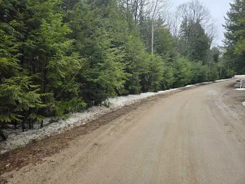 7 Scotch Pine Ln, Ossipee, NH 03814