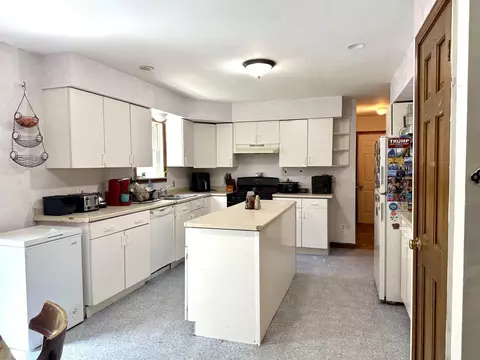 Kitchen - 343 Haystack Rd, Wilmington, VT 05363 photo 2 of 3