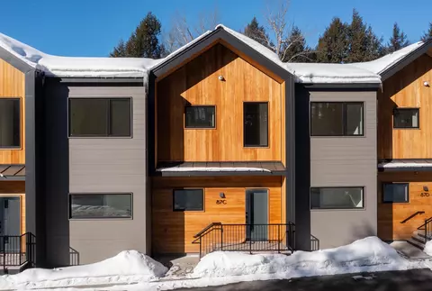 87 Slate Hill Rd # C, Stowe, VT 05672