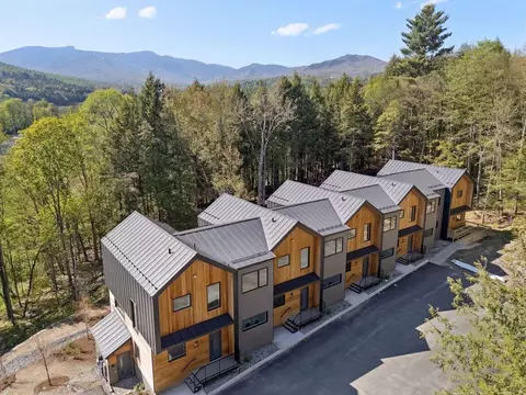 87 Slate Hill Rd # C, Stowe, VT 05672